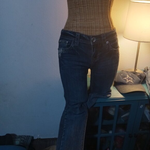 Authentic La Idol Jeans. - Picture 3 of 5